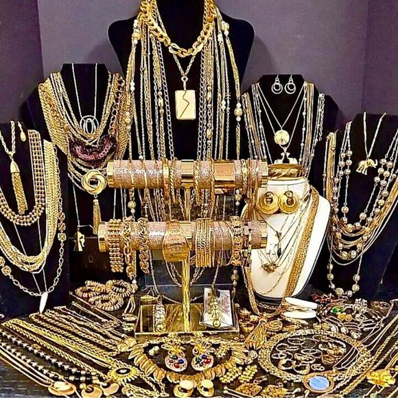 Jewelry - Huge 5 LB “POSH PERFECTLY” jewelry mystery box~ Gold & Silver jewelry